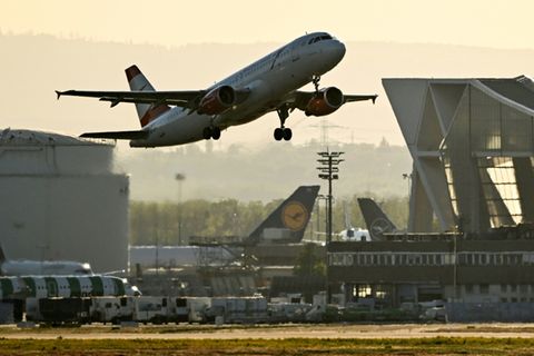Flughafen in Frankfurt am 28. April