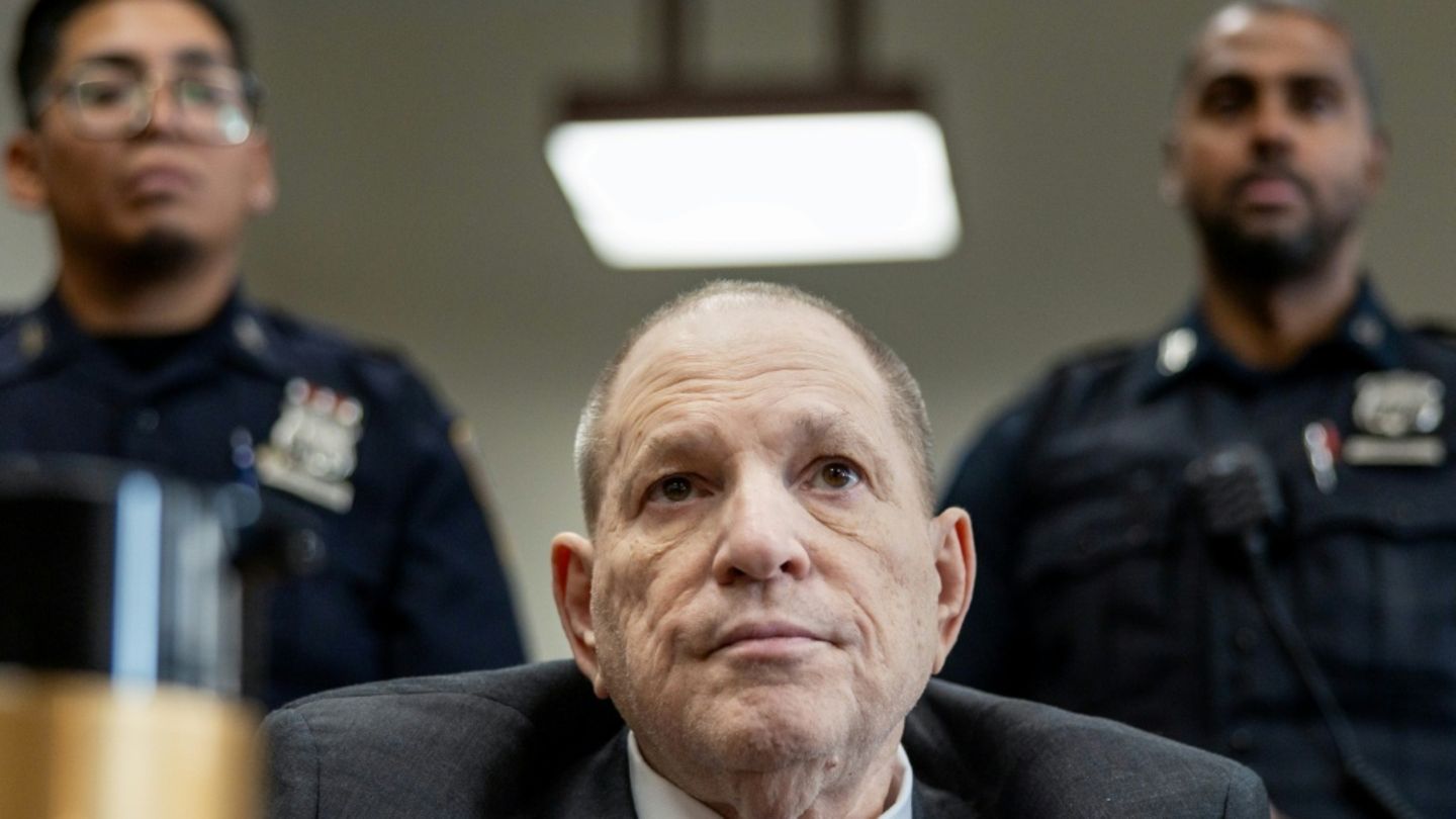 Der angeklagte frühere US-Filmproduzent Harvey Weinstein