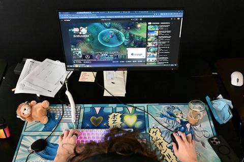 E-Sportler beim Computerspielen