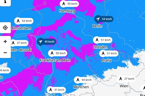 Eine Karte zeigt das Wetter mit Sturmböen, Unwetter sind möglich