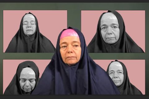 Sonja Nientiet in einem Geiselvideo. Sie ist seit sieben Jahren Geisel in Somalia