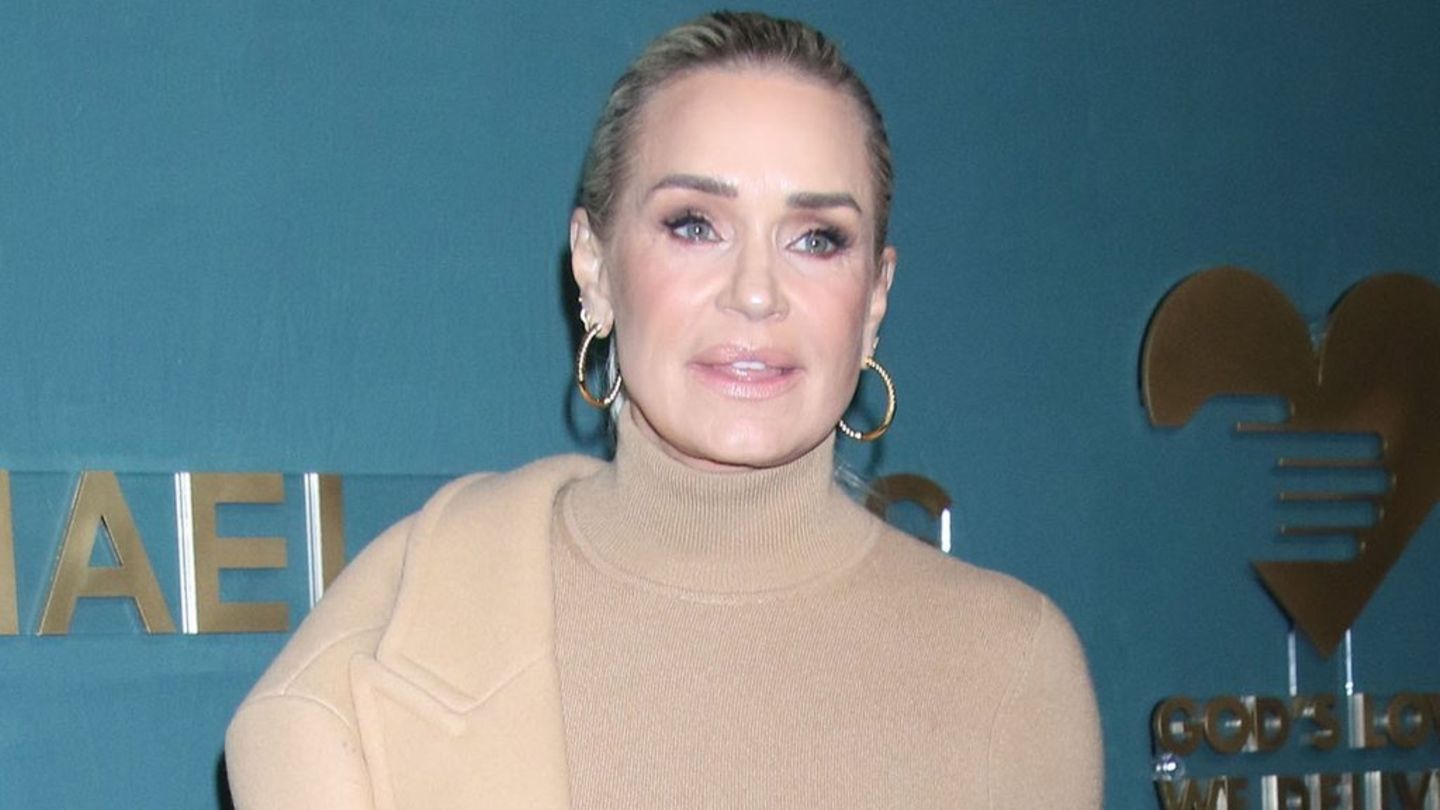 Yolanda Hadid: Has she separated from her fiance?