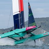 Ein F50 Renn-Katamaran der SailGP