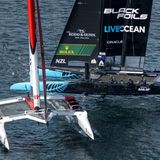 Ein F50 Renn-Katamaran der SailGP