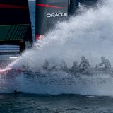 Ein F50 Renn-Katamaran der SailGP