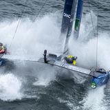 Dieses Rennen ist gelaufen  Wenn ein Boot bei voller Fahr von den vorderen Foils fällt, wirkt das wie eine Vollbremsung. Die Kräfte können so enorm sein, dass das Boot beschädigt oder ein Crewmitglied verletzt wird