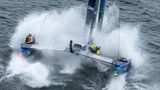 Dieses Rennen ist gelaufen  Wenn ein Boot bei voller Fahr von den vorderen Foils fällt, wirkt das wie eine Vollbremsung. Die Kräfte können so enorm sein, dass das Boot beschädigt oder ein Crewmitglied verletzt wird