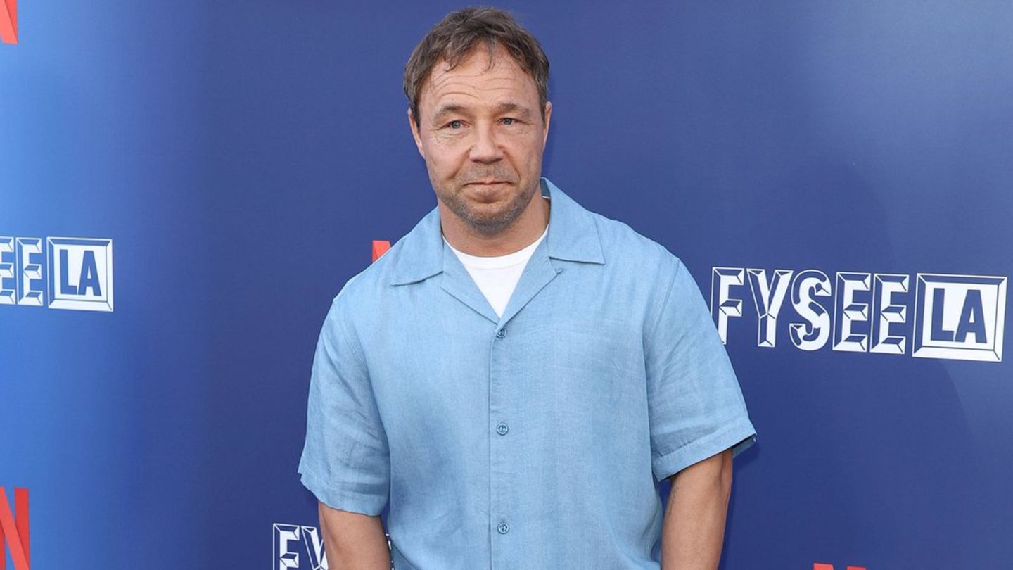 Stephen Graham: Actor survives emergency surgery on the plane