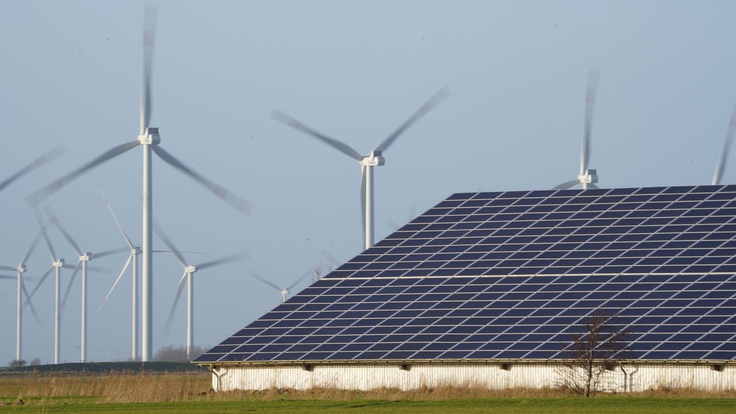 Pentecost power outages due to too much wind and sun?