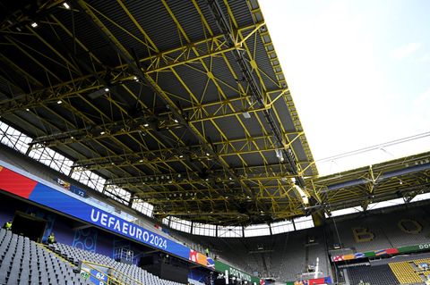 Die Dortmunder Tribüne, auf der der Stadionkletterer war