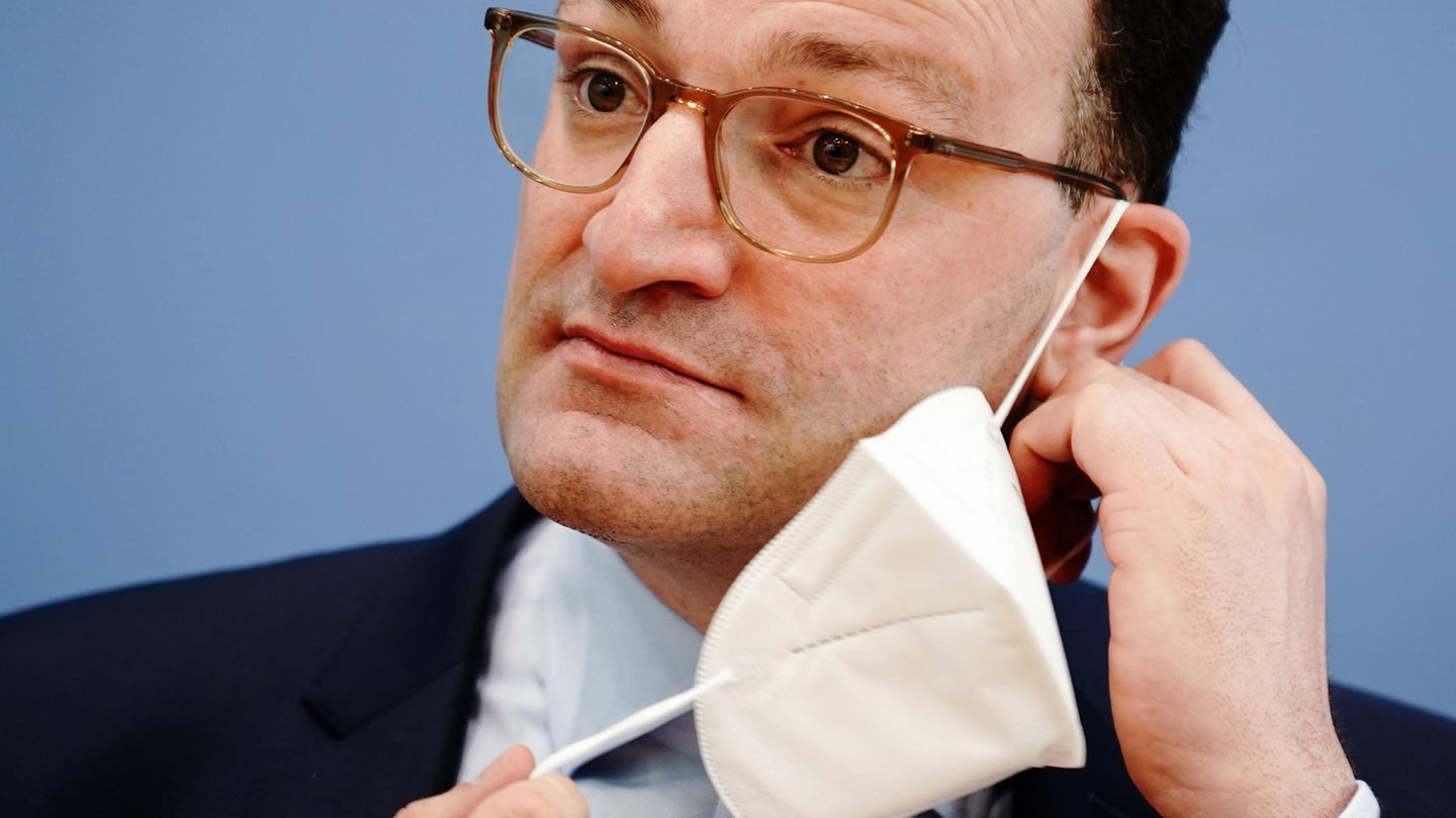 Jens Spahn: Media report is heavily charged by Corona masking affair