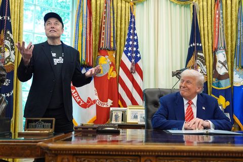 Da waren sie noch beste Freunde: Elon Musk und Donald Trump (l.) vor wenigen Tagen gemeinsam im Oval Office