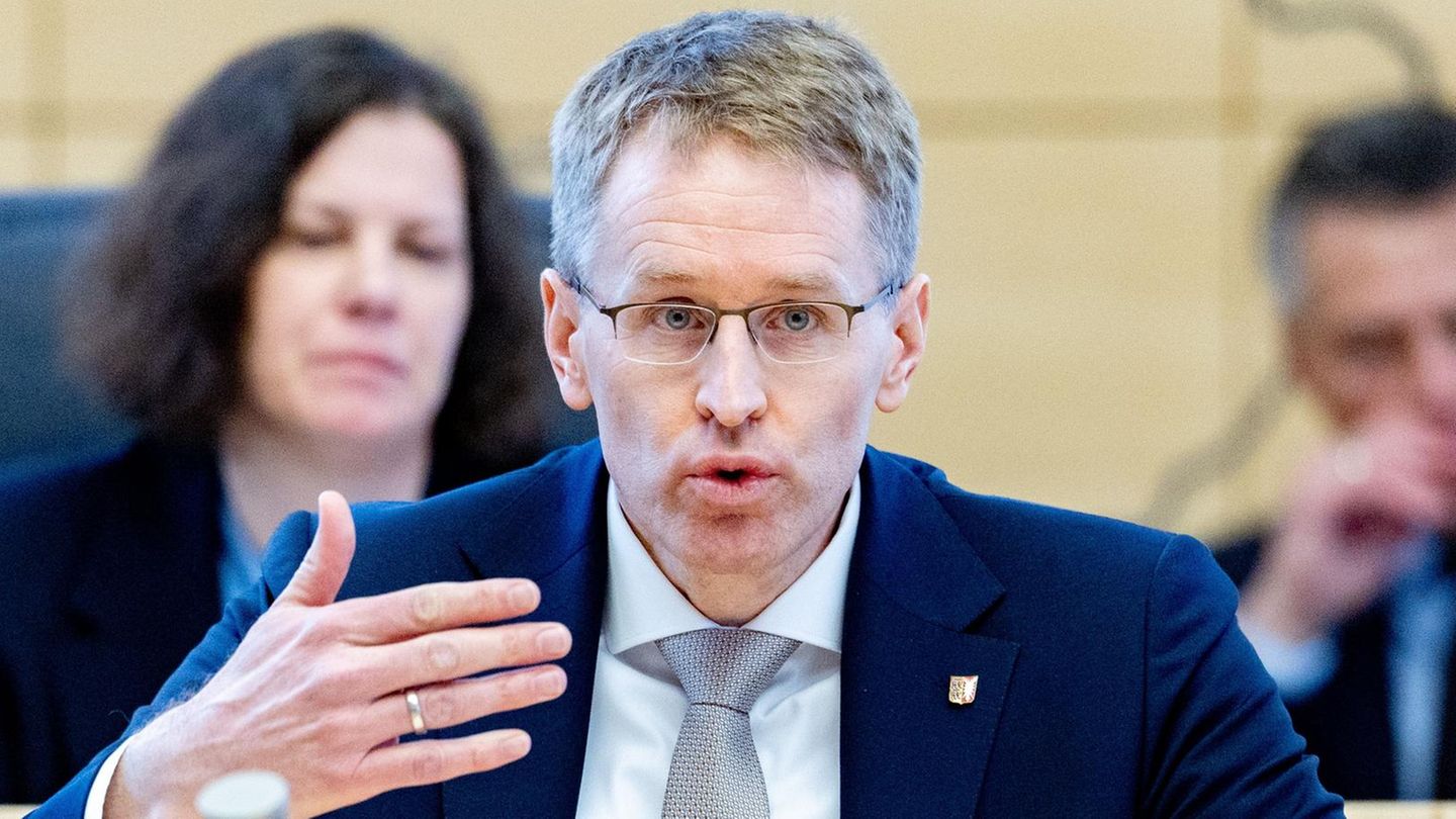 Daniel Günther demands Tikok ban for under 16 year olds
