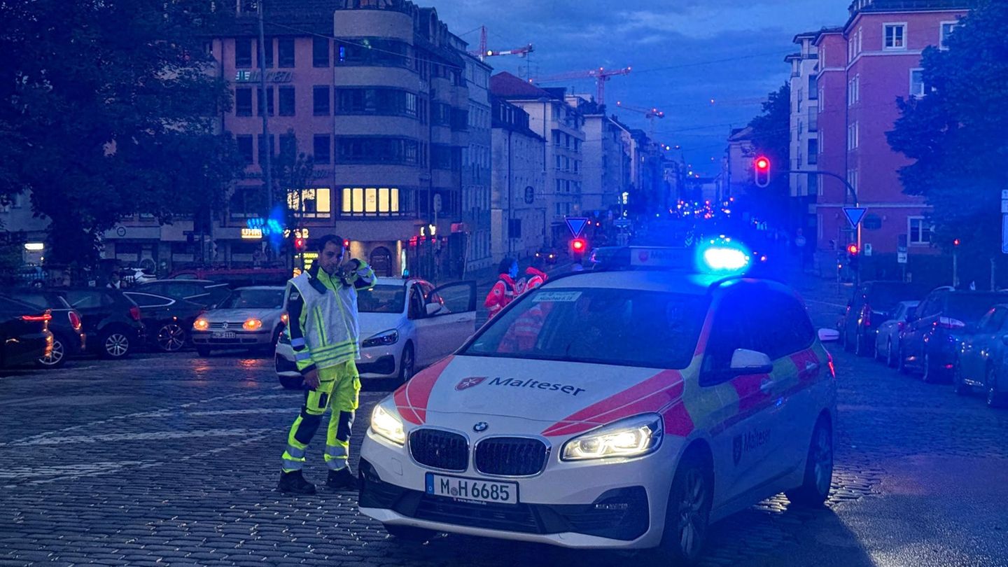 Einsatzkräfte in der Nähe der Theresienwiese in München