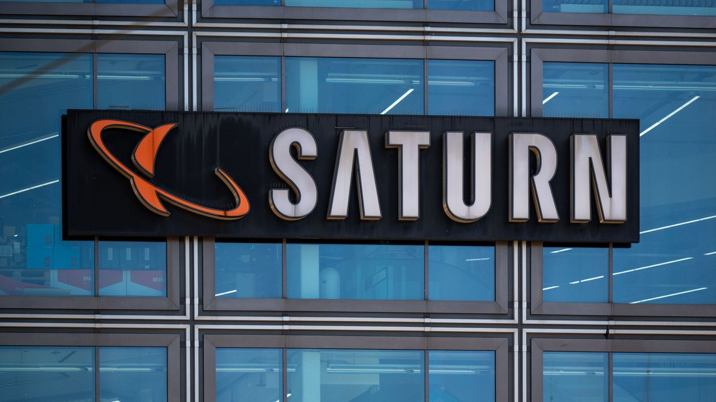 Electronics specialist markets: Saturn shrinks: Media Markt takes over more and more branches
