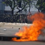 Aufflammender Protest: In einigen Stadtteilen von Los Angeles kam es nach drei Abschiebe-Razzien ab Freitag zu Demonstrationen, die teils auch gewaltsam verliefen