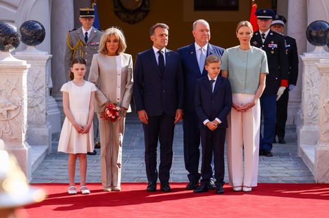 Emmanuel und Brigitte Macron wurden in Monaco von Fürst Albert und seiner Familie empfangen