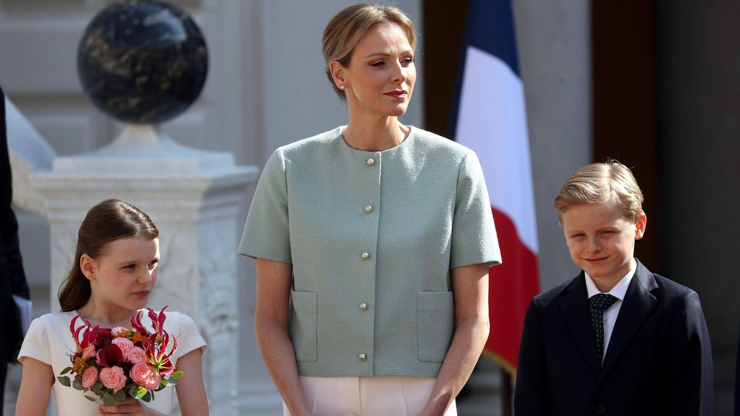 Fürstin Charlène mit ihren beiden Zwillingen Jacques und Gabriella,