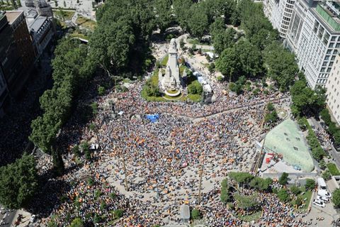 Zehntausende Demonstranten in Madrid