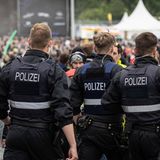 Gute Nachrichten gab es auch von den Sicherheitsbehörden. Laut der vorläufigen Bilanz ging das größte Festival Deutschlands ohne größere Zwischenfälle über die Bühne. Einzelne alkoholbedingte Körperverletzungsdelikte seien bei so einer Menschenmasse nicht auszuschließen, so die Polizei. Sehr positiv: Die Anzahl gemeldeter Diebstähle bewegte sich im einstelligen Bereich, das war in manchem Jahr anders