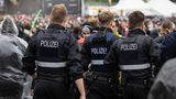 Gute Nachrichten gab es auch von den Sicherheitsbehörden. Laut der vorläufigen Bilanz ging das größte Festival Deutschlands ohne größere Zwischenfälle über die Bühne. Einzelne alkoholbedingte Körperverletzungsdelikte seien bei so einer Menschenmasse nicht auszuschließen, so die Polizei. Sehr positiv: Die Anzahl gemeldeter Diebstähle bewegte sich im einstelligen Bereich, das war in manchem Jahr anders