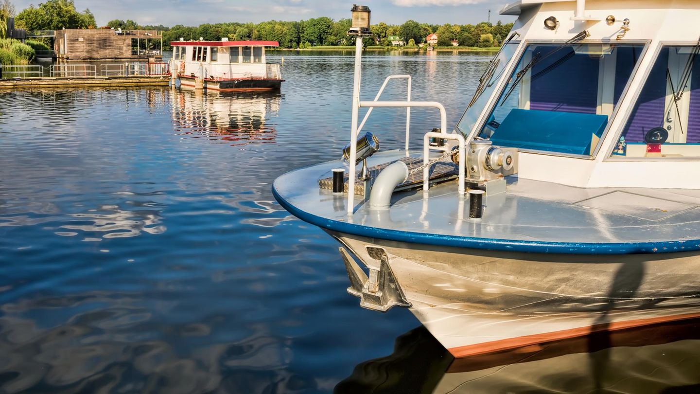 Neuruppin: Die Rhin, ein Nebenfluss der Havel, fließt durch den Ruppiner See
