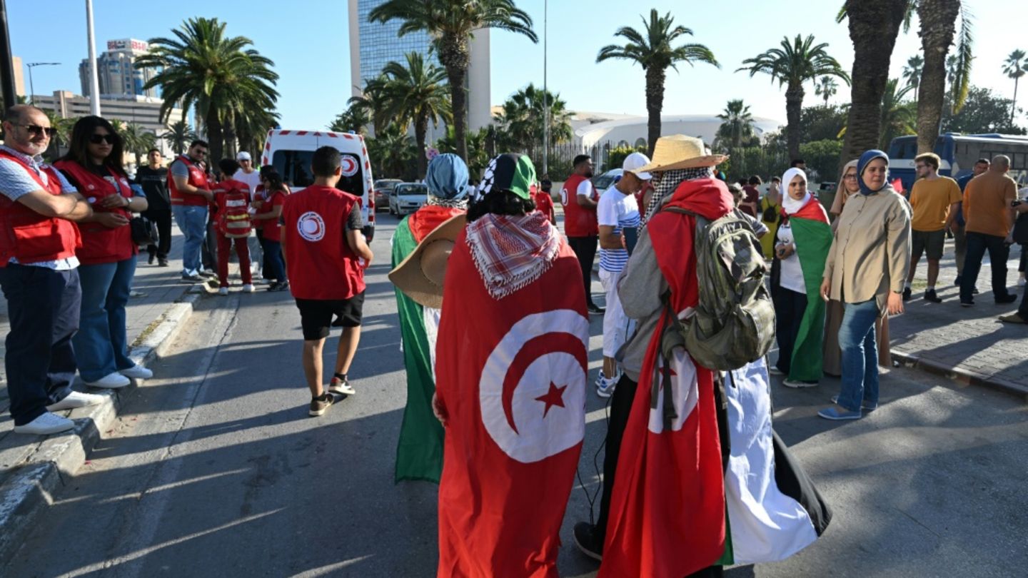 Landkonvoi Richtung Gazastreifen bricht in Tunis auf