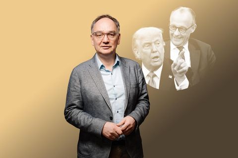 Nico Fried und als Layover im Hintergrund: Donald Trump und Friedrich Merz