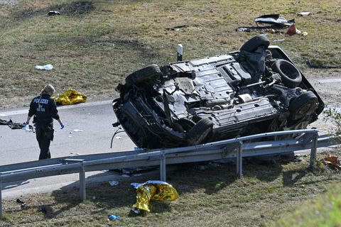 Polizistin an der Unfallstelle