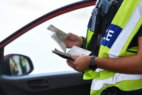 Aktion gegen Asylbewerber: Niederländer spielen Grenzkontrolleure – Regierung reagiert prompt