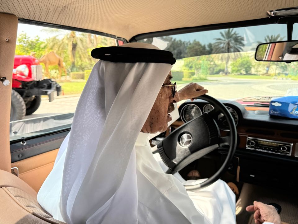 Mobilität: Scheich Maktoum Hasher Maktoum Al Maktoum ist Auto-Fan, nur von Tesla hält er wenig Scheich Maktoum Hasher Maktoum Al Maktoum ist Auto-Fan, nur von Tesla hält er wenig