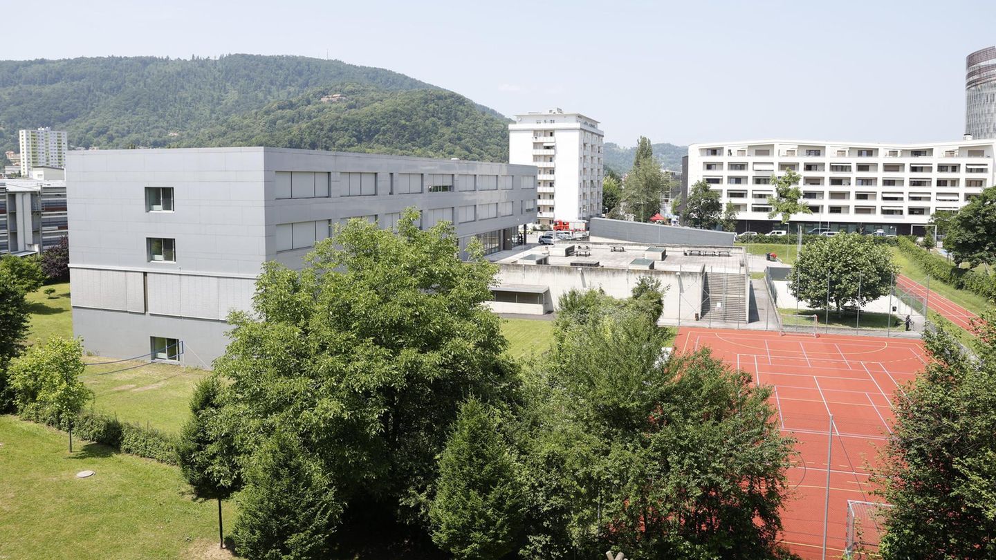 Das Bundesoberstufenrealgymnasium in Graz Das Bundesoberstufenrealgymnasium in Graz