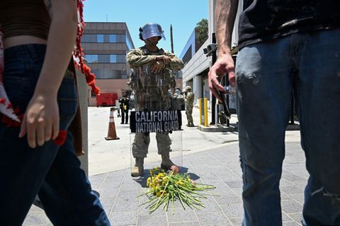 Soldat der Nationalgarde in der Innenstadt von Los Angeles