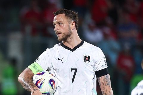 Österreichs Fußball-Nationalmannschaft um Marko Arnautović spielte wegen des Amoklaufs in Graz gegen San Marino mit Trauerflor