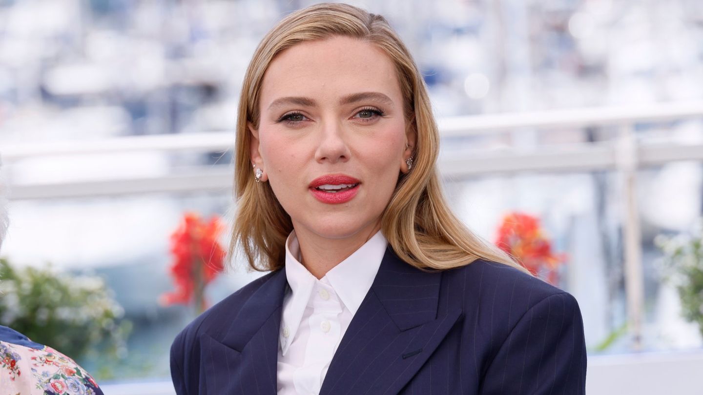 People: Johansson: Relationship with us artists can be complicated