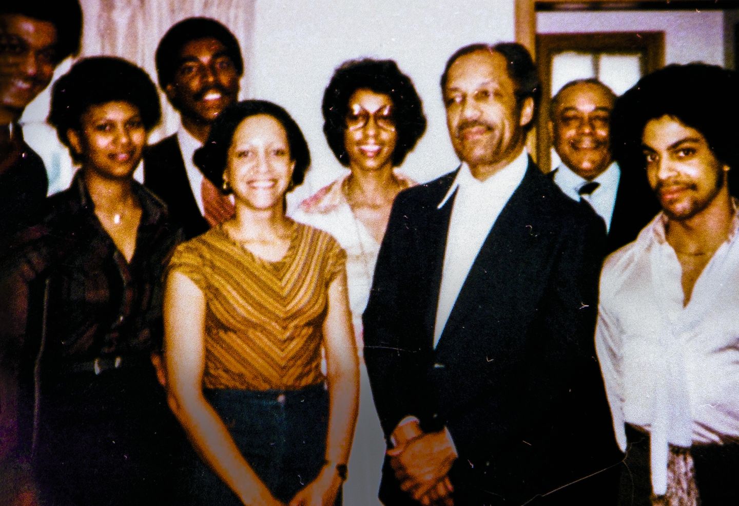 Prince hieß wirklich so, er wurde auf den Künstlernamen seines Vaters John (3.v.r.) – "Prince Rogers" – getauft