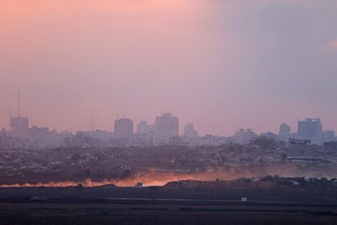 Israelische Armee fährt in den Gazastreifen ein