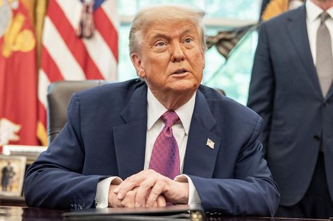Stimme des "Imperators": Gouverneur verspottet Trump mit Star-Wars-Bösewichten