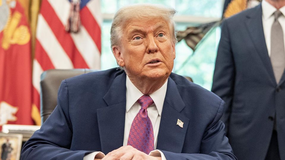Stimme des "Imperators": Gouverneur verspottet Trump mit Star-Wars-Bösewichten