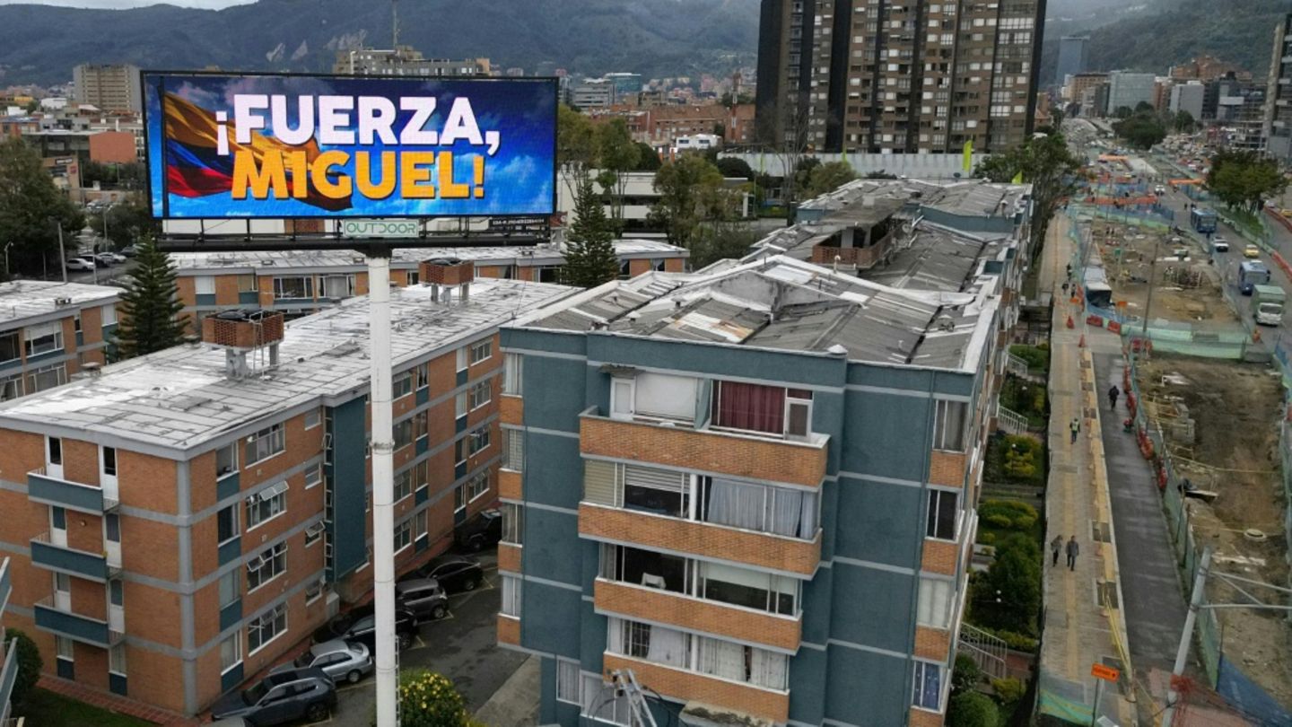 Genesungswünsche für Uribe in Bogotá