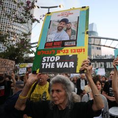 Israelis demonstrieren in Tel Aviv gegen den Kurs von Benjamin Netanjahu