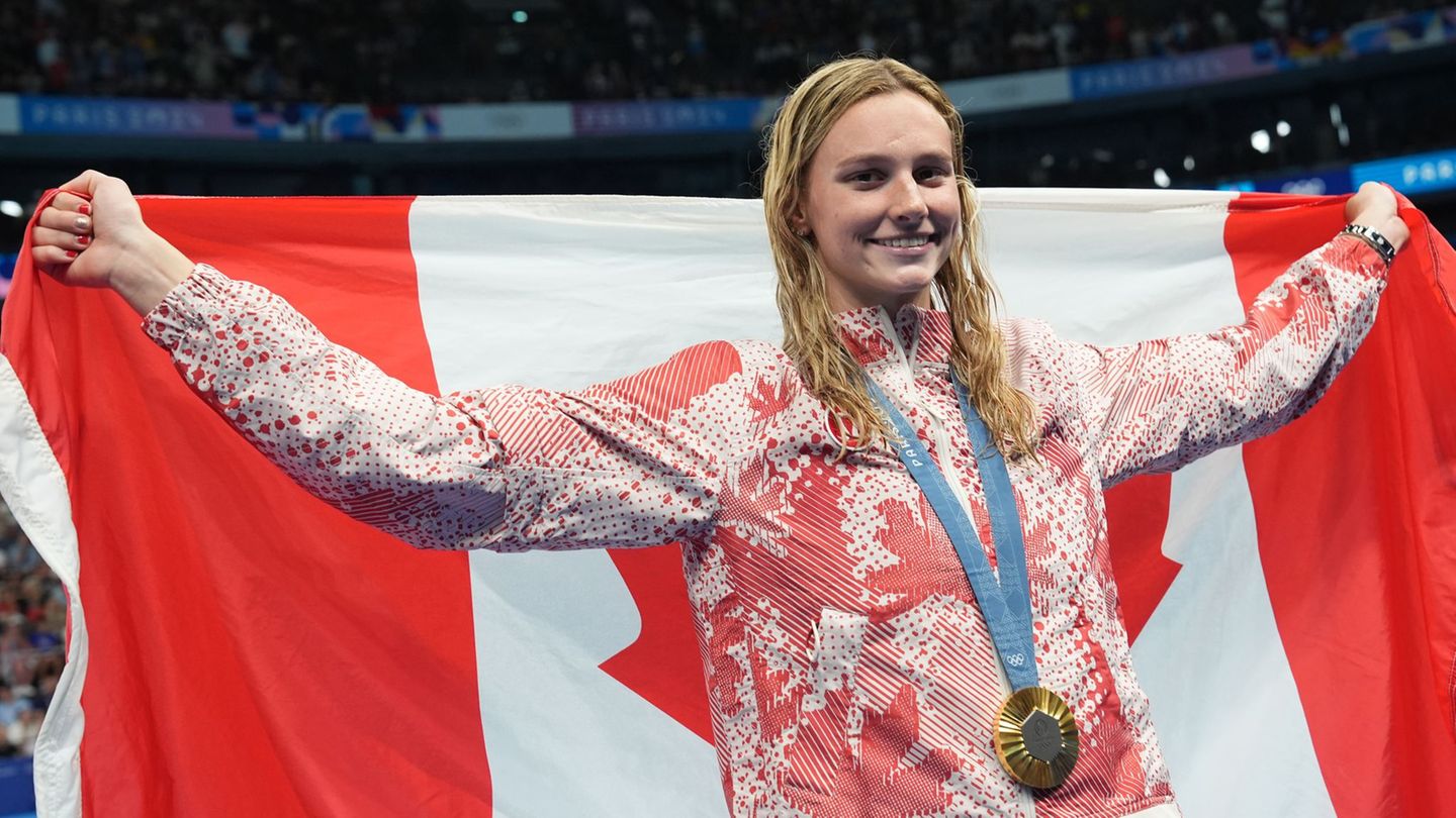 Test stamps for Canadian: 18-year-olds in top form: Mcintosh swims the next world record