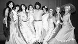Brian Wilson am Broadway mit der Chorus-Line des Musicals "42nd Street"