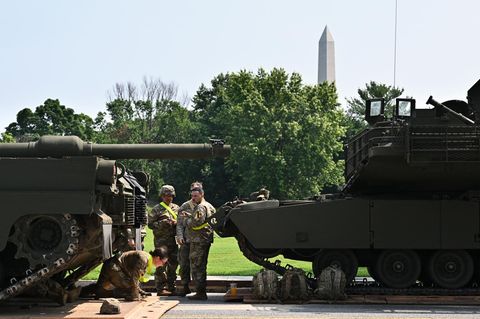 Militärmarsch und Geburtstag: Parade, Party und Proteste: Was kommt am Samstag auf Washington zu?