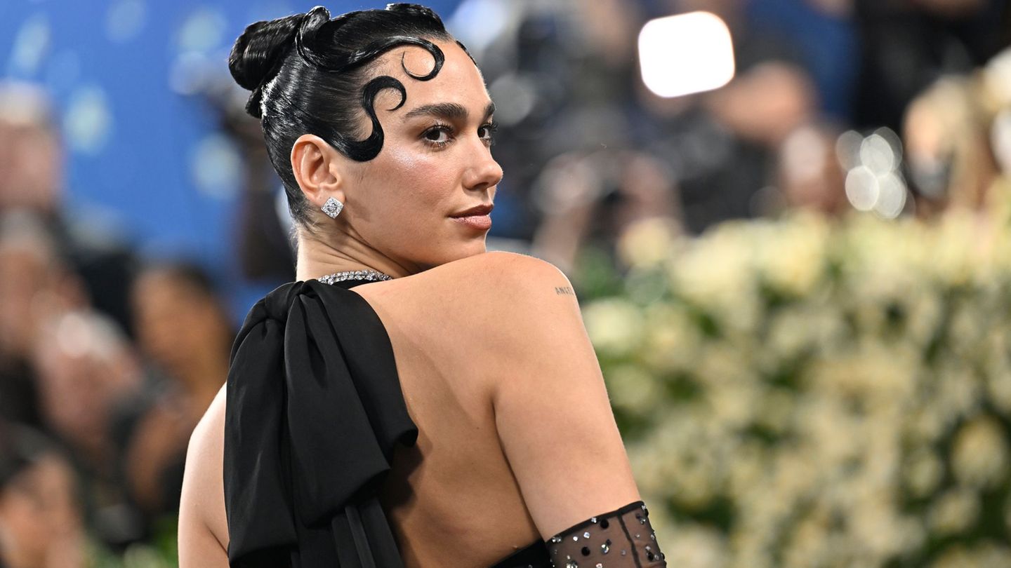 People: Popstar Dua Lipa is engaged