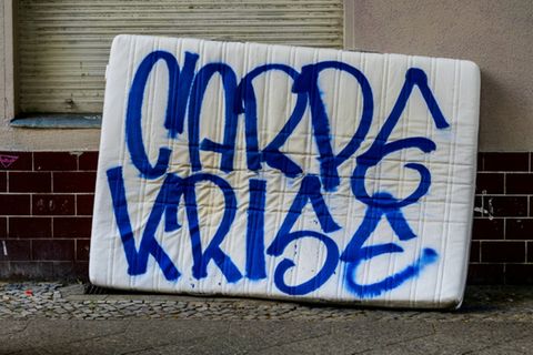 Nicht fachgerecht entsorgte Matratze in Berlin