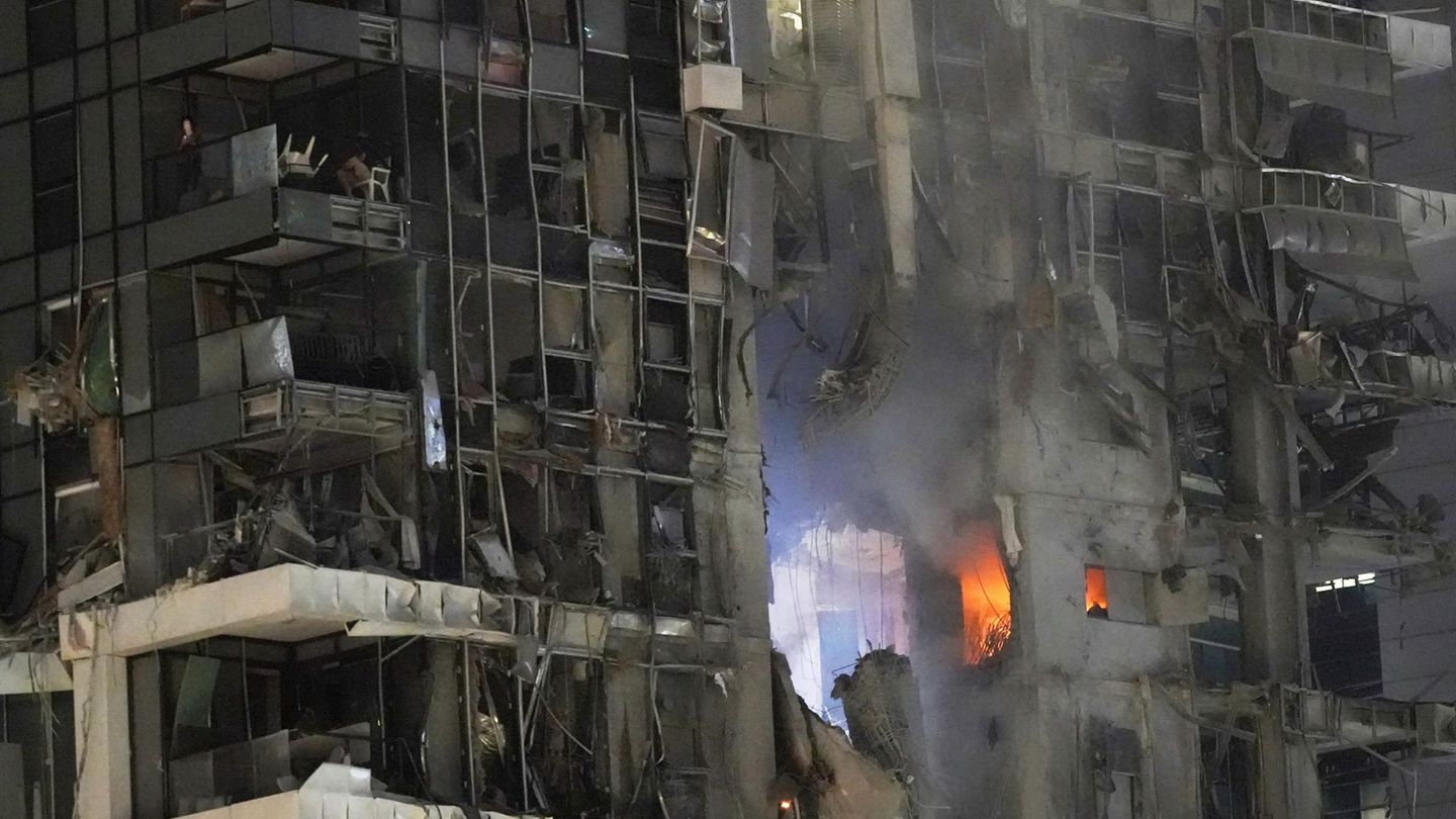 Israel attacks Iran – LiveBlog: Iran’s counterattack begins