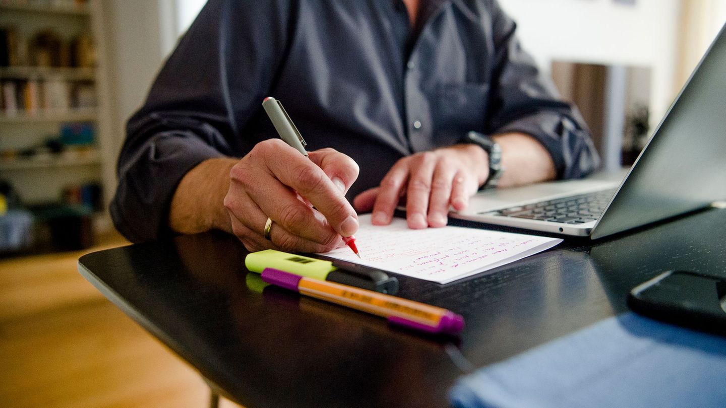 Weekly maximum working time: IW study: Longer working days no health risk