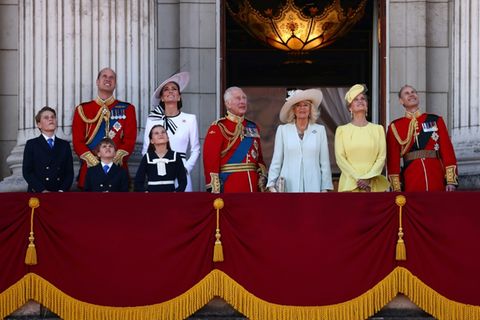 Die Königsfamilie bei früherer "Trooping the Colour"-Parade auf dem Palast-Balkon