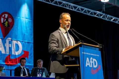 Der rheinland-pfälzische AfD-Parteichef und Spitzenkandidat Jan Bollinger will nach der Landtagswahl im März regieren. Foto: Las
